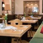 מלון Gruener Baum Naturparkhotel & Schwarzwald-restaurant טודנאו