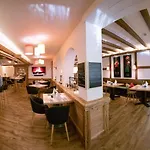 Gruener Baum Naturparkhotel & Schwarzwald-restaurant מלון