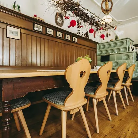 Gruener Baum Naturparkhotel & Schwarzwald-restaurant تودتناو