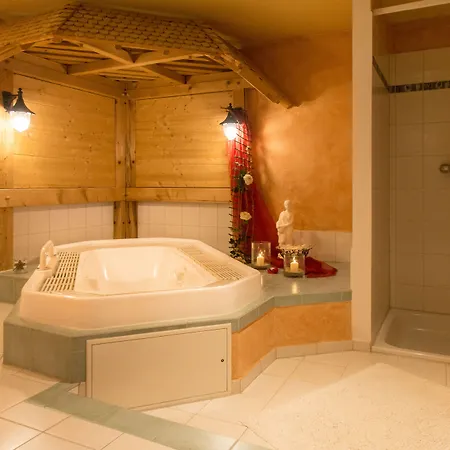 Gruener Baum Naturparkhotel & Schwarzwald-restaurant 3*