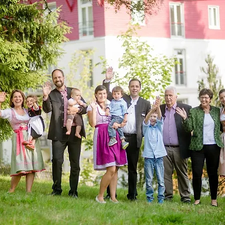 Gruener Baum Naturparkhotel & Schwarzwald-restaurant Hotel Todtnau